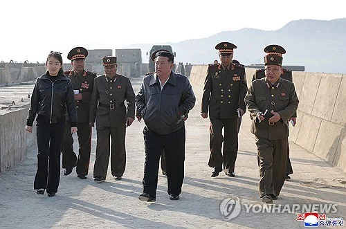(LEAD) N. Korea's state media silent on Thursday's missile launch