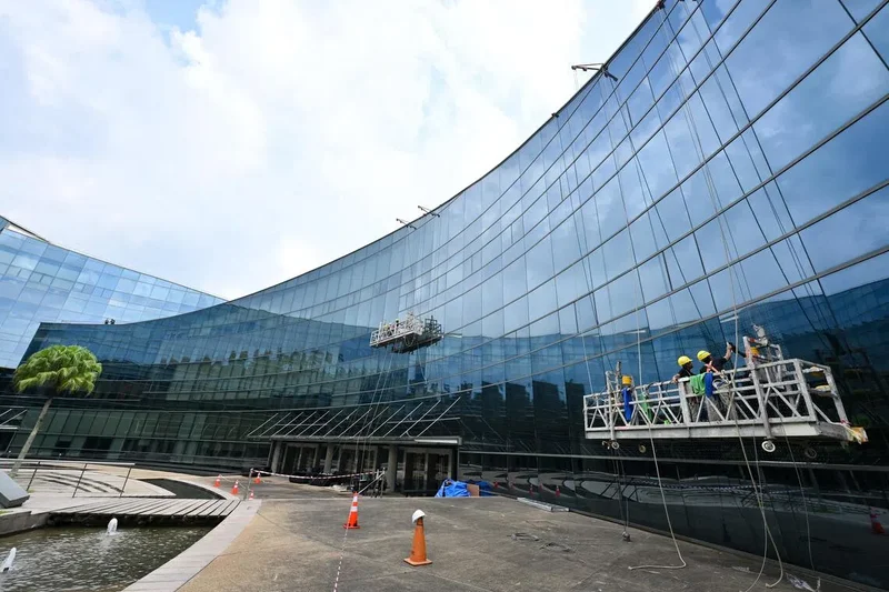 NTU retrofits building to prevent fatal bird collisions