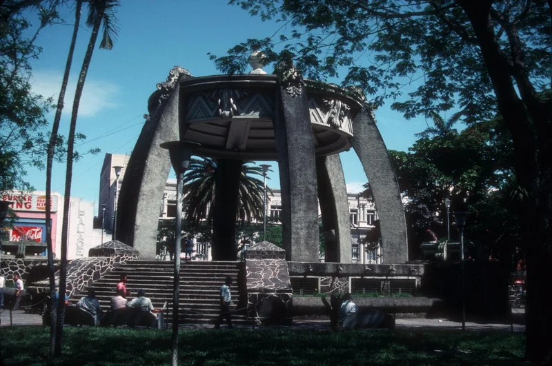 Why Spending US Dollars in Costa Rica Is Harder Than It Looks