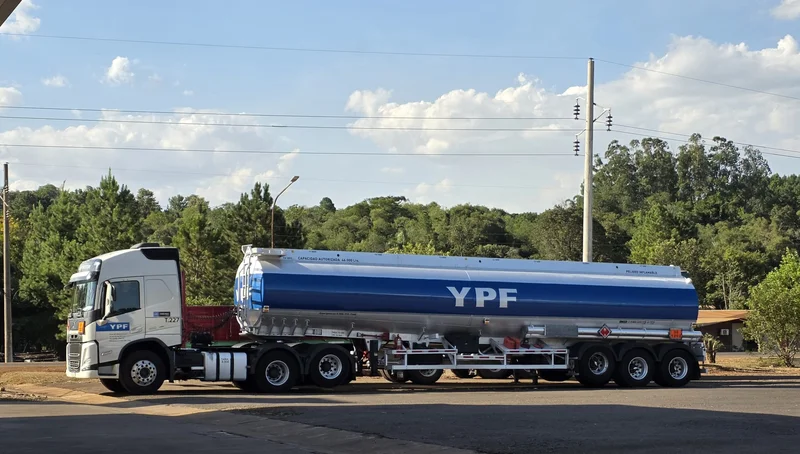 Edenor Buys MetroGAS From YPF for US$780 Million