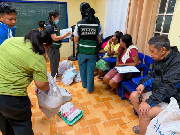 96 residents evacuated from flood-proneVigan villages amid Maymay