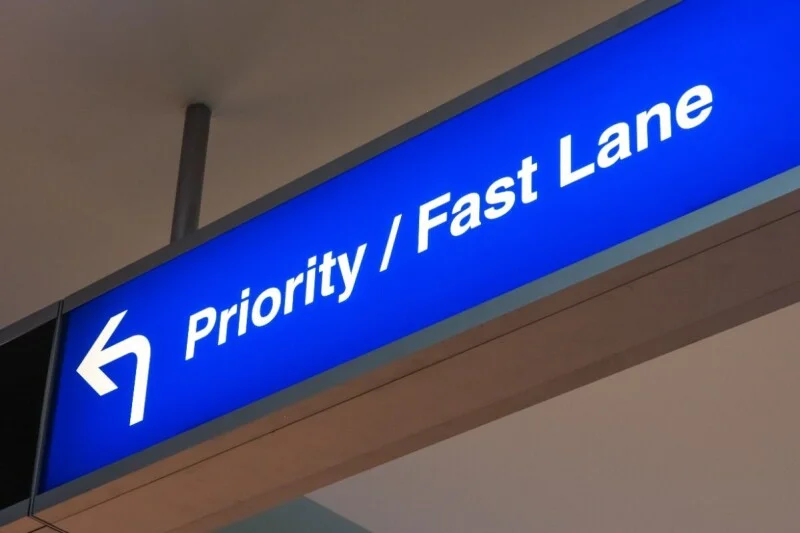 EE invites mobile users to live life in the 5G Fast Lane – for a price