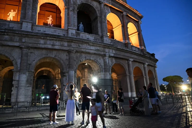 Rome's Colosseum extends opening hours amid summer heatwaves
