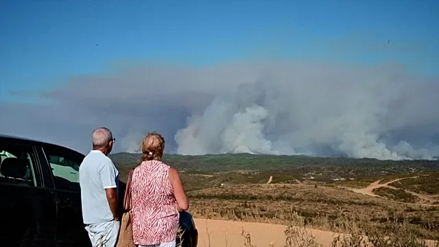 Spain’s Huelva blaze threatens homes, 800 evacuated amid severe drought