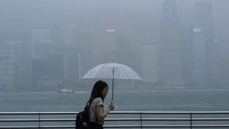 Typhoon signal unlikely in Hong Kong over weekend but at least 18 flights to Japan axed