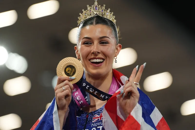 Amy Hunt reveals mystery health scare after European sprint double triumph