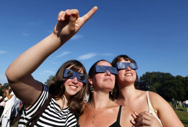 From confused birds to 'useless' colanders: Tales of eclipse-watching from across Ireland