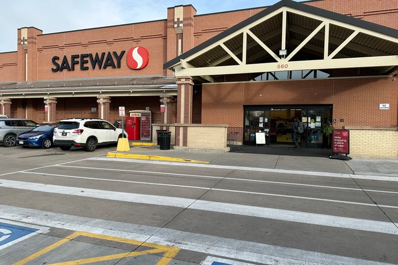 Safeway to close more stores in 2026, report says