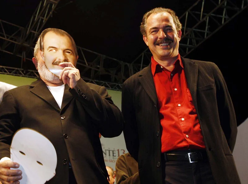 PT Nominates Lula for Re-election, Alckmin Returns