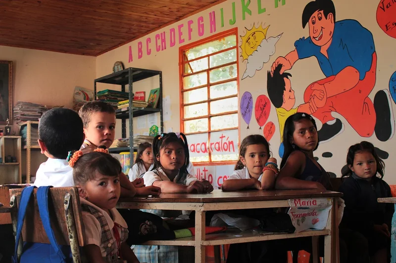 Colombia Earthquake Toll Rises to 304 as 400,000 Students Move to Online Classes