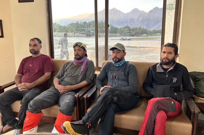 Search resumes for missing climbers after avalanche on Pakistan's Broad Peak