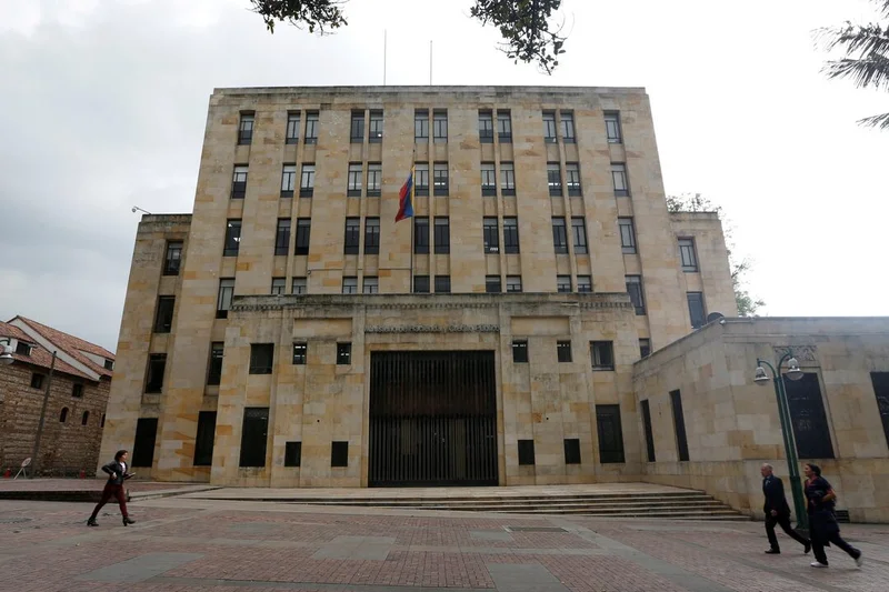 Colombia Finance Minister Plans US$6.2 Billion Spending Cut