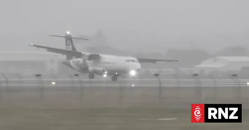 Watch: Air NZ plane forced to abort landing in wild Christchurch weather