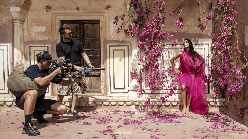 Whose India does the 2027 Pirelli calendar chronicle?