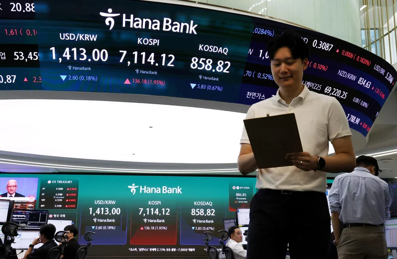 Seoul shares trim earlier gains late Tuesday morning as investors lock in gains