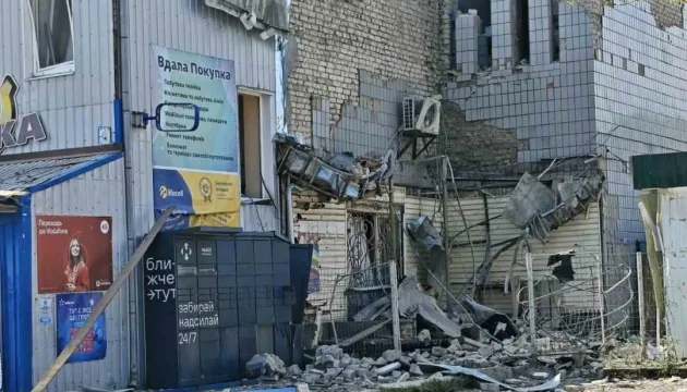 Russians launch drone attack near market in Shevchenkove, Kharkiv region, wounding two people