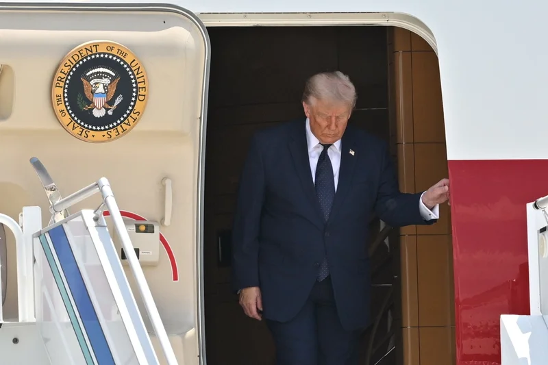 Trump's secret flight out of Türkiye revealed after Iran threat