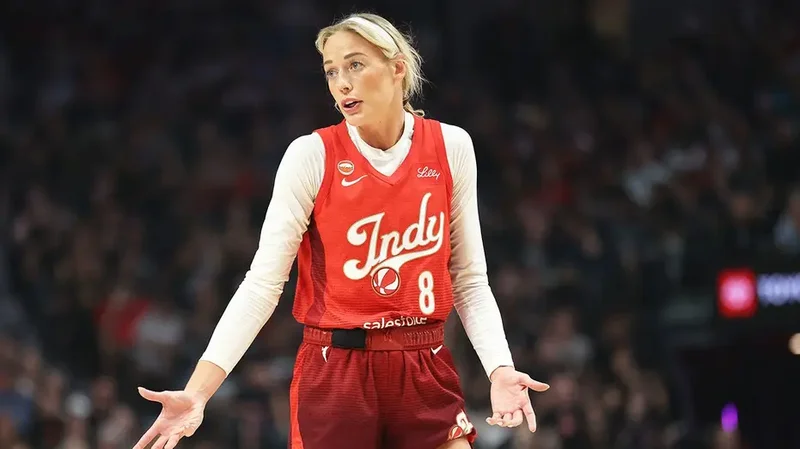 Sophie Cunningham sends blunt message to booing, trans flag-waving WNBA crowd after drilling shot