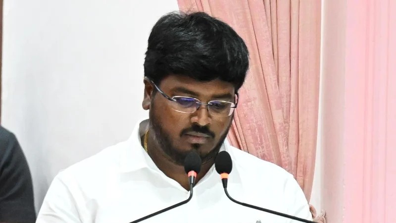 Four-member expert panel formed over mass fish kill in Kosasthalaiyar river, T.N. Environment Minister informs Assembly