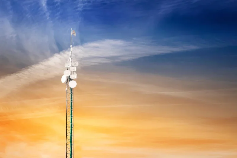 Izzi and Megacable Have Taken 1.2 Million Phone Lines