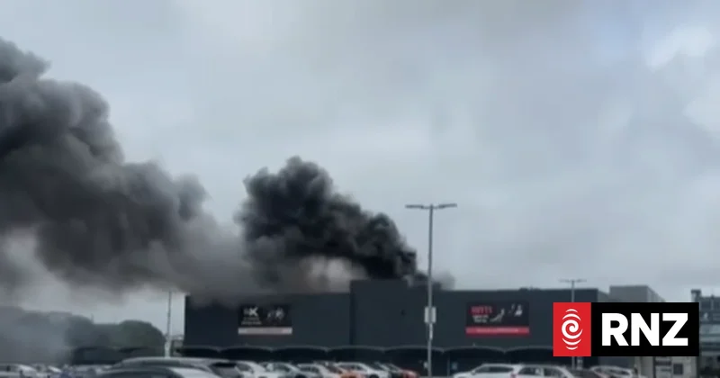 Fire crews battle large blaze at Botany Town Centre in Auckland