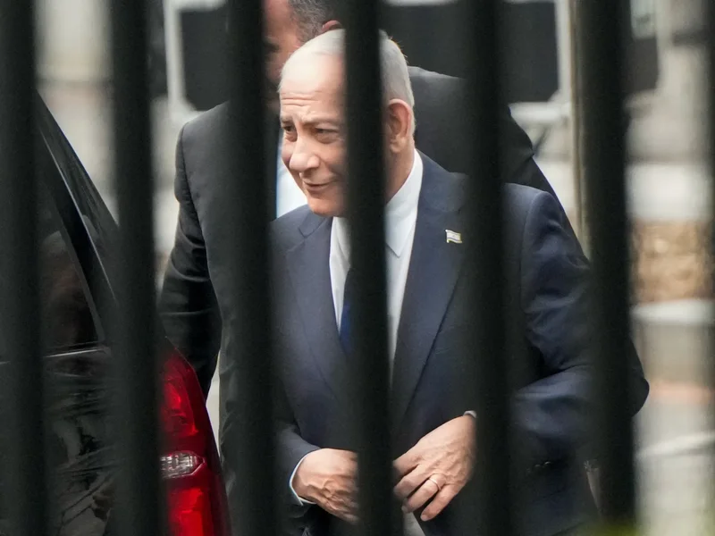 Is Israel’s Netanyahu preparing to fight Iran alone?