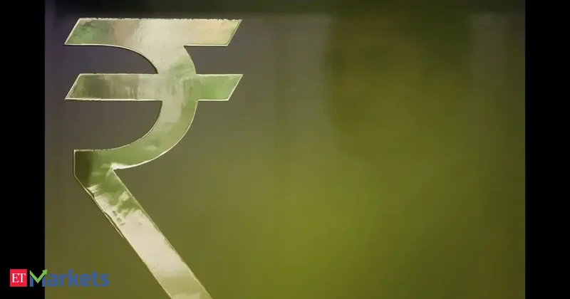 Rupee falls to a 3-week low of 95.71, raising financial concerns
