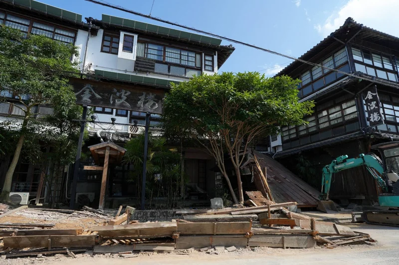 Owner of Kumamoto inn with expresses resolve amid concern over earthquake damage