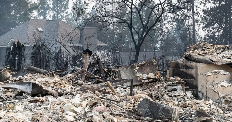 Raging wildfires in Spokane force tens of thousands to evacuate, burn down hundreds of buildings
