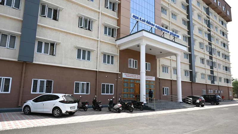 Government Super Speciality Hospital for Maternity and Child Health gathers dust; patients going to other cities for treatment