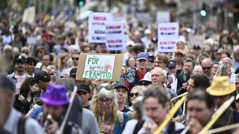 Thousands rally in Sweden to protest climate policies ahead of general election