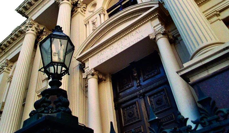 Argentina Dollar Reserves: Caputo’s US$10bn Cushion