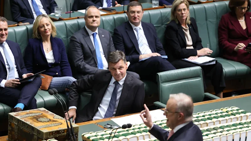 Australia news LIVE: Albanese tells Labor caucus he expects gambling bill to pass with Coalition support; Over 100 killed in Colombia after 7.4 magnitude earthquake