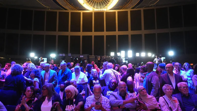 Michigan awaits outcome of Democratic primary seen as latest test of progressive movement