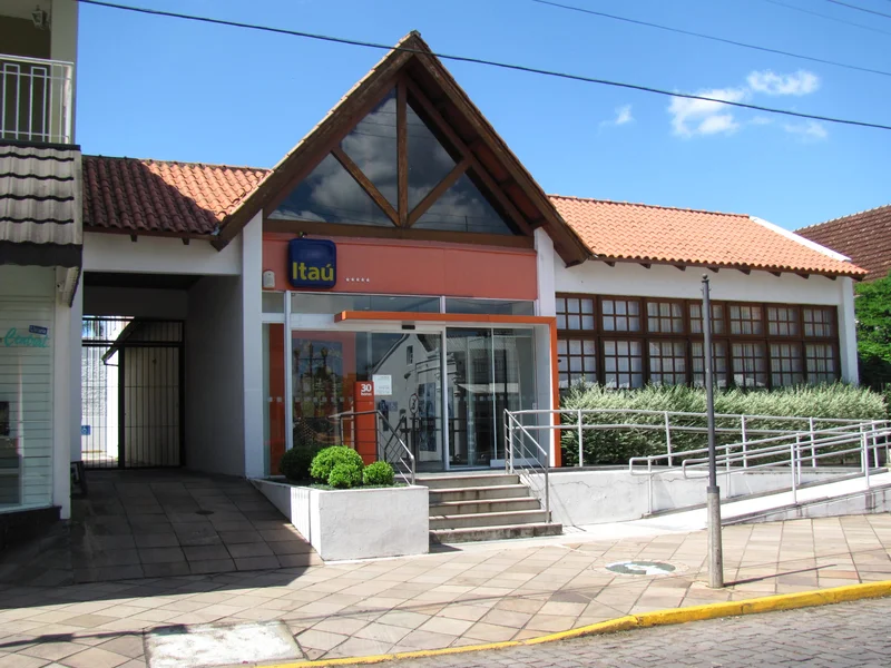 CMN Sets 30% Bank Share for Desenrola Adimplentes