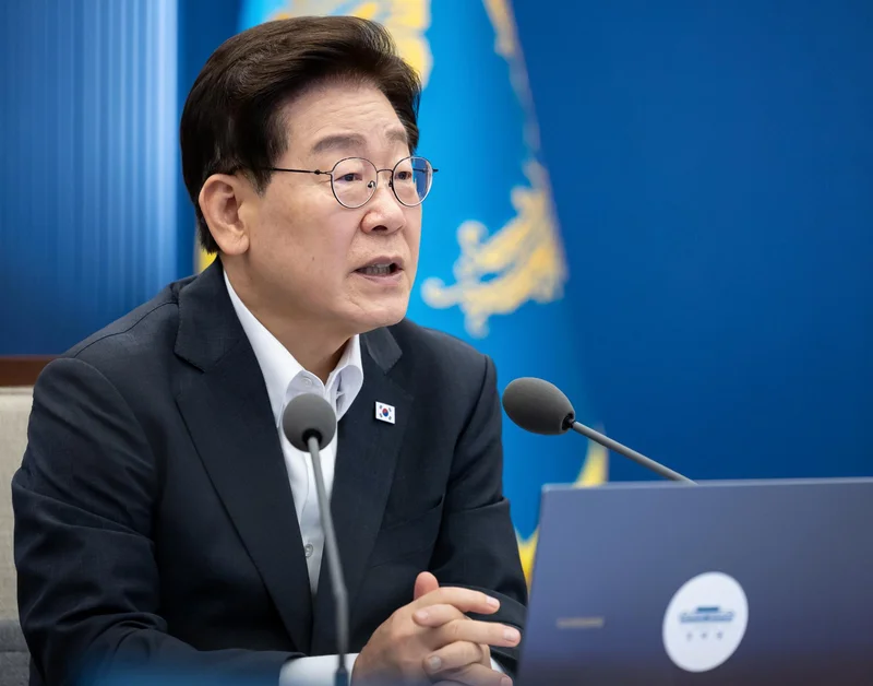 Lee reiterates call for selective  enlistment system to build 'smart, strong armed forces'