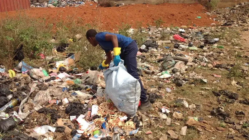 Ghana capital turns plastic waste into cheaper street paving