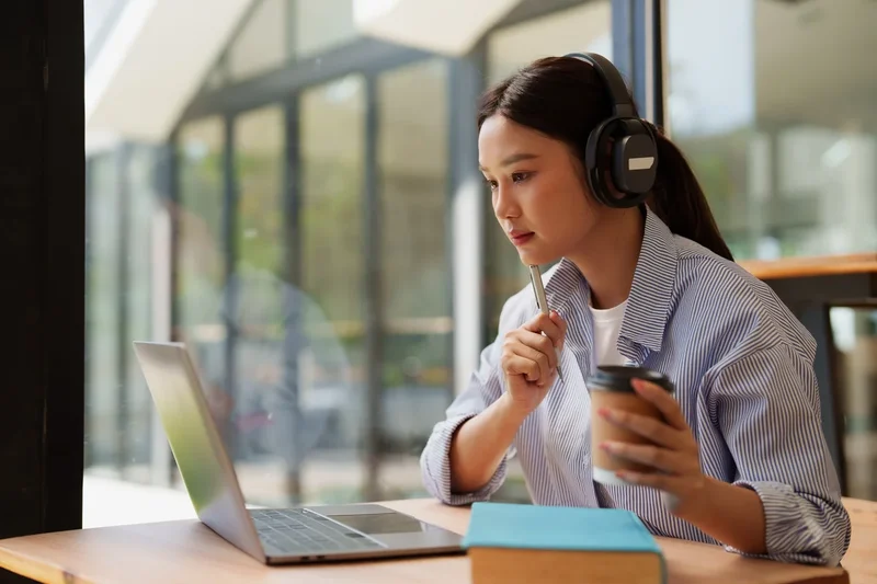 Seven tips for managing your finances as a college student