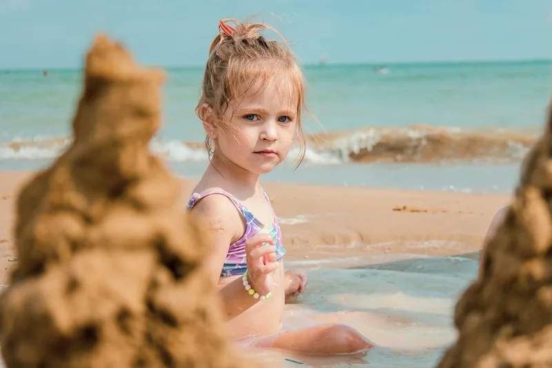 Two British birth cohorts find no added health burden from a coastal childhood