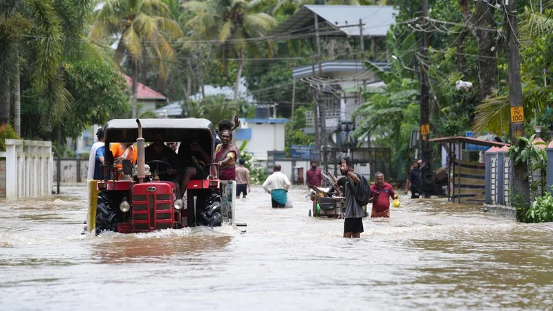 Floodwaters recede in parts of central Kerala; IMD sounds orange alert in five districts