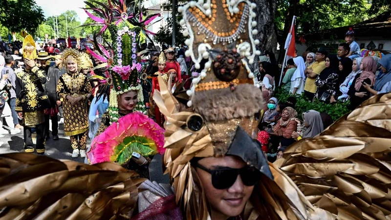 Indonesian Islamic body warns against cross-dressing in Independence Day games