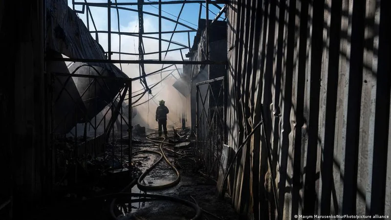 Ukraine: Russia hits Kyiv with deadly missile strikes