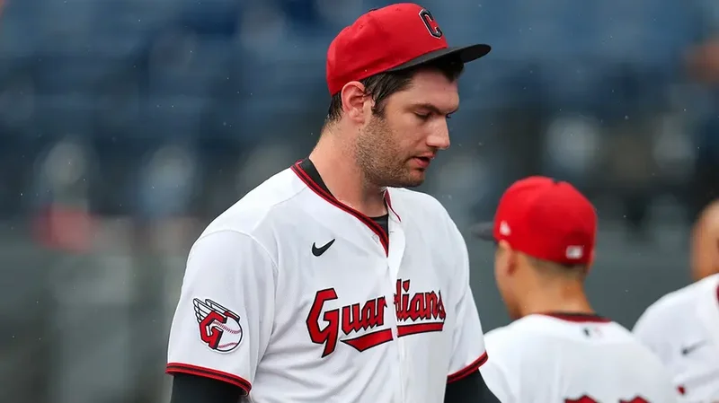 Gavin Williams' perfect game bid leads to benches-clearing altercation between Guardians and Diamondbacks