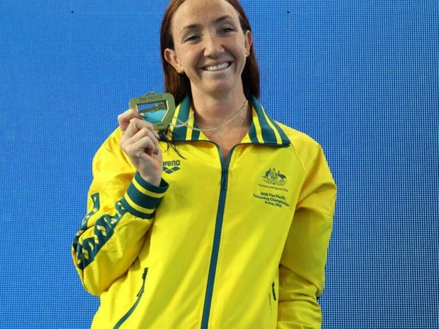 Pallister holds off Ledecky to win Pan Pacs 400m free title