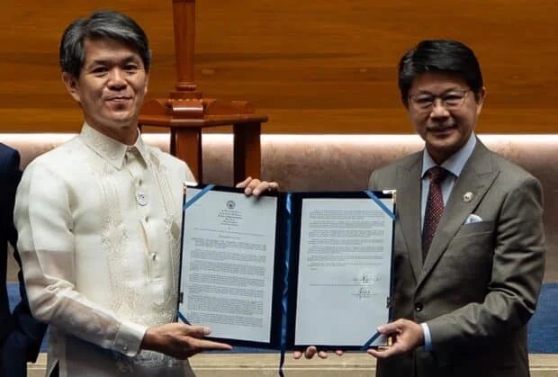 Dy gives copy of resolution on 70 years of PH-Japan ties to Japan envoy