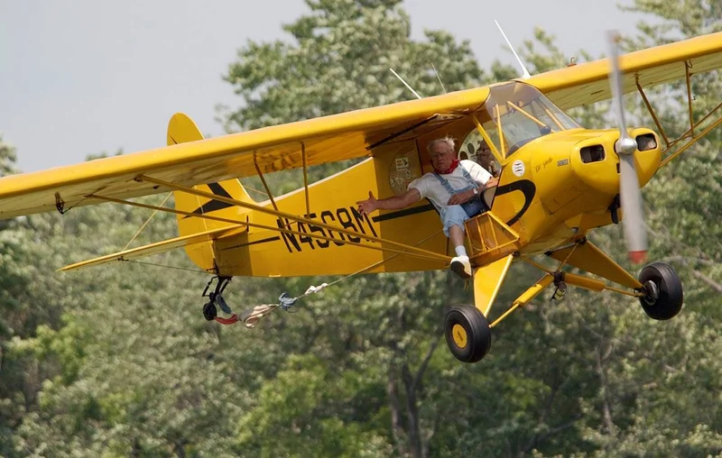 Small aircraft crashes into water near beach in Florida — police