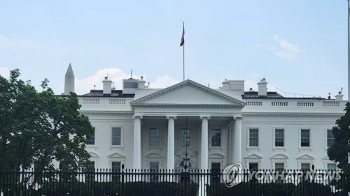 White House notes its proposal to build 2 combat, 2 non-combat vessels in foreign shipyards in memo