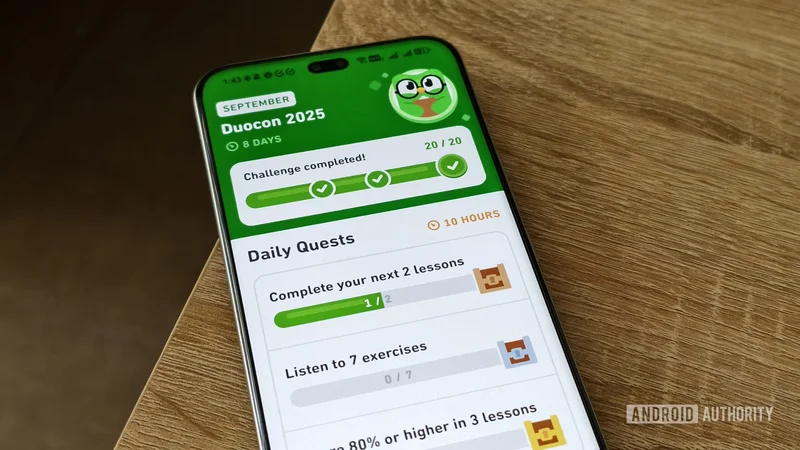 Duolingo users are fed up with random strangers cluttering their feeds