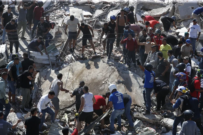 Powerful Colombia earthquake kills at least 111