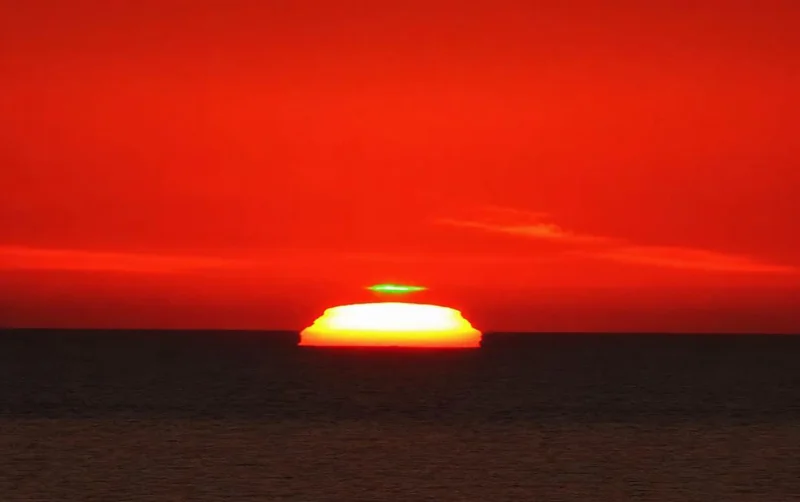 The ‘green ray,’ the fascinating optical phenomenon that may follow the solar eclipse in the Balearic Islands